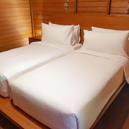 Point Of View Hotel & Resort 마잘렝카 외부 사진